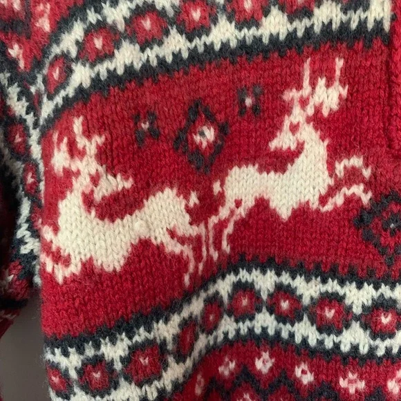 Vintage Reindeer Christmas Sweater ASO Phoebe Buffay on Friends - Picture 8 of 14